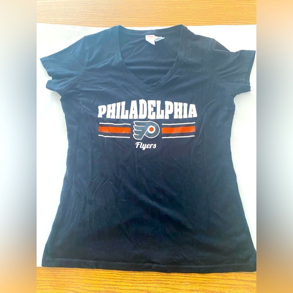 Women’s Philadelphia Flyers, V-neck T-shirt